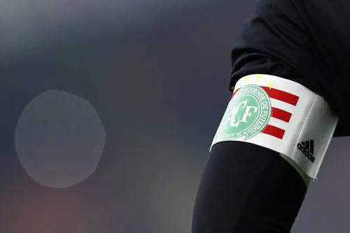 Sulla maglia del Milan il ricorda per le vittime della Chapecoense