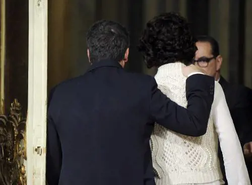 Referendum, valanga di No in tutta Italia. E Renzi si dimette