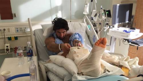 Walter Nudo, le foto dall'ospedale preoccupano i fan