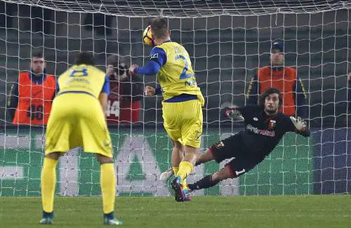 Il Chievo sbaglia un rigore, il Genoa ringrazia: finisce 0-0