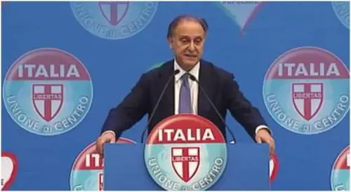 "Silvio promuova un nuovo soggetto per riunire tutta la famiglia del Ppe"