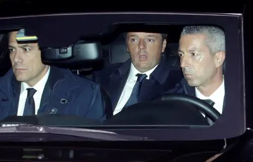 Porta blindata e citofono Ecco il "bunker" di Renzi