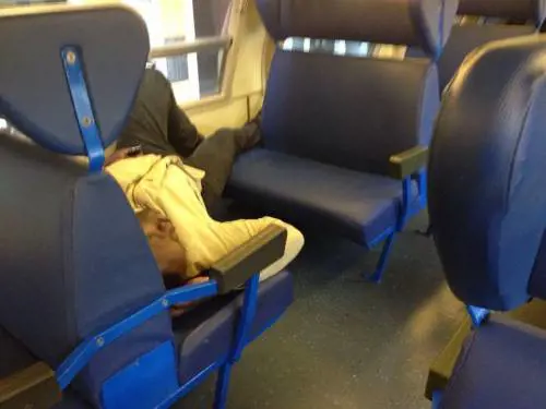 Il viaggio sui treni del terrore dove comandano gli immigrati