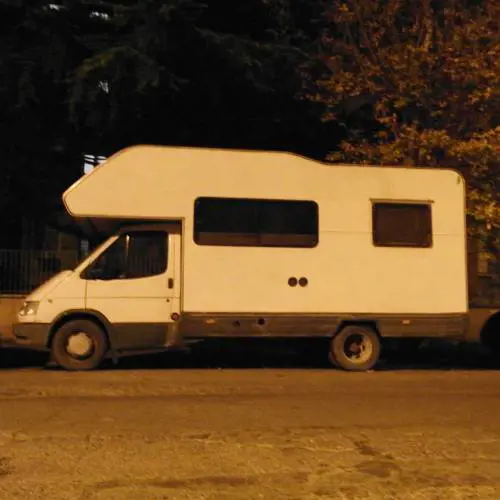 San Basilio, parla l'italiano sgomberato: "Ma quale razzismo, venite a vedere come vivo"