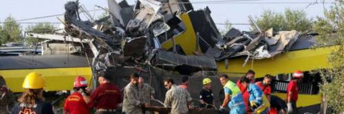 Tragedia ferroviaria di Andria, i telefonini di servizio non erano utilizzabili per l'emergenza