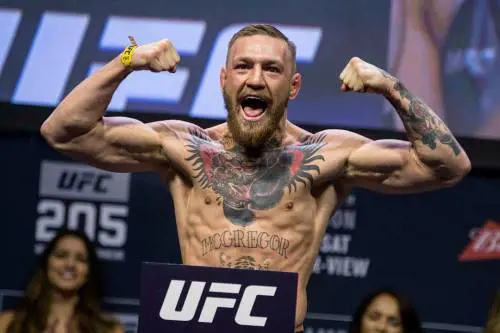 McGregor assale un pullman. Poi si arrende alla polizia 
