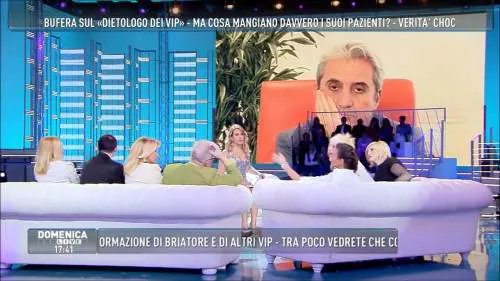 Domenica Live, scoppia la rissa per Lemme. La Villa rompe gli occhiali a Facci