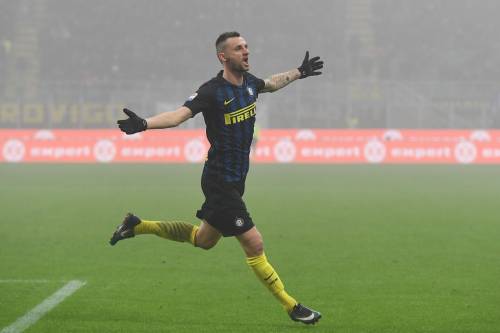 L'Inter respira con Brozovic: la doppietta del croato stende il Genoa