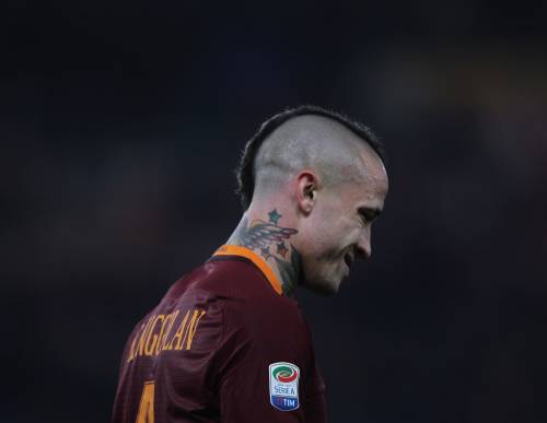 Nainggolan punisce il Milan: la Roma vola al secondo posto