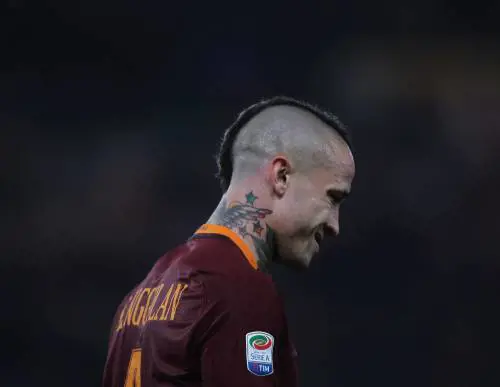 Nainggolan punisce il Milan: la Roma vola al secondo posto