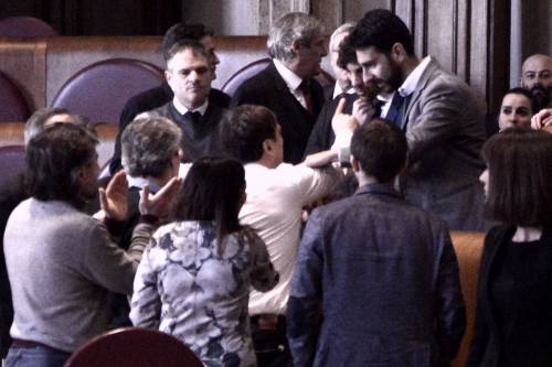 Sul caso Muraro Pd e M5S rischiano rissa a Palazzo Senatorio