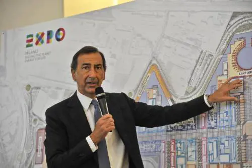 Sala si toglie l'autosospensione: "Torno sindaco, io innocente"