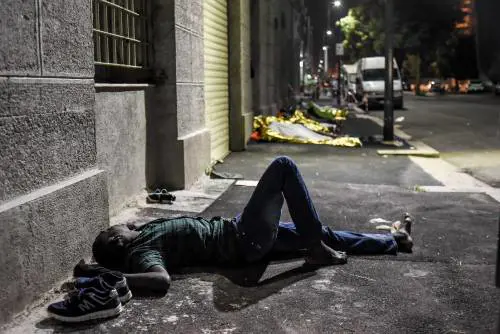 "La clandestinità è un reato". Ci arrivano (anche) i giudici