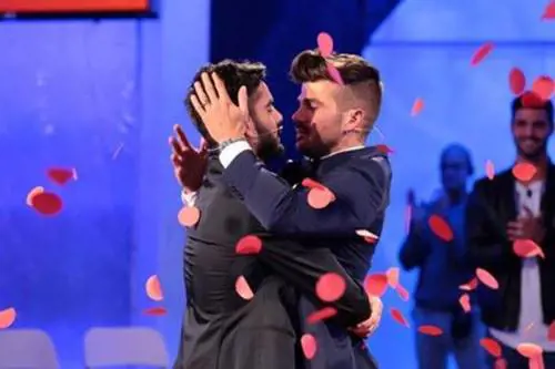 Claudio Sona finisce nella bufera: "Ma non eri già fidanzato? Bugiardo"