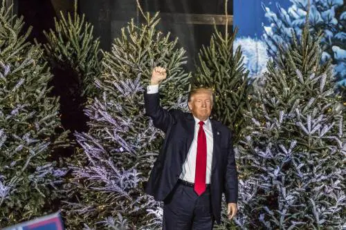 Trump minaccia pure la Toyota: "Produca in Usa o tasse altissime"