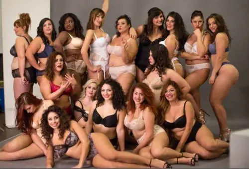 "La nostra battaglia contro gli stereotipi", il calendario delle modelle curvy 2017