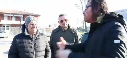 A Goro cacciarono gli immigrati. Ora ospitano famiglia italiana