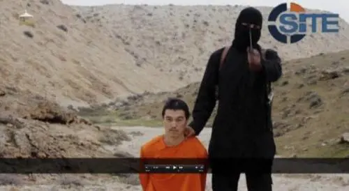 L'esecuzione di Kenji Goto, il reporter giapponese ammazzato dall'Isis nel febbraio 2015