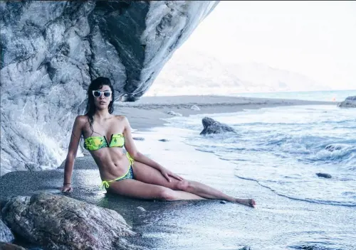 Giulia Salemi sexy tra pubblico e privato