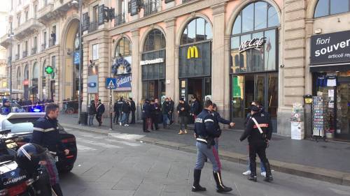 Milano, paura in Duomo per falso allarme bomba
