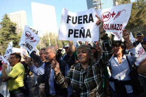 Il caro benzina dà fuoco alla rivolta messicana