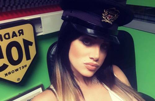 Marika Fruscio sexy poliziotta