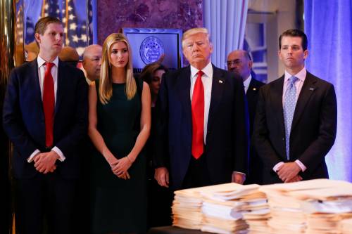 Dossier Buzzfeed, Trump: "Sono germofobico..."