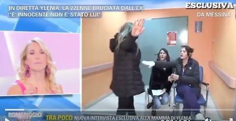 Difende il fidanzato: lite con la madre dalla D'Urso
