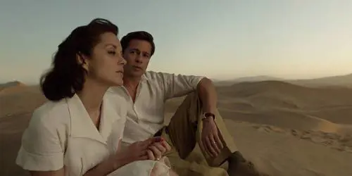 In "Allied", la coppia Pitt-Cotillard seduce più del film
