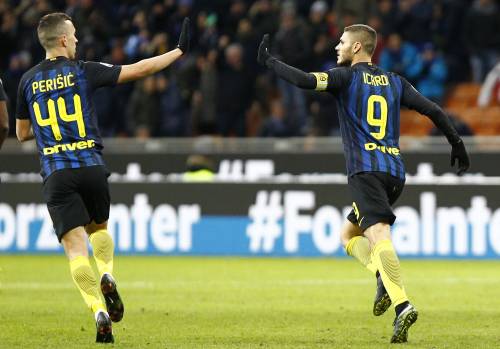 L'Inter rimonta il Chievo: i nerazzurri agganciano il Milan