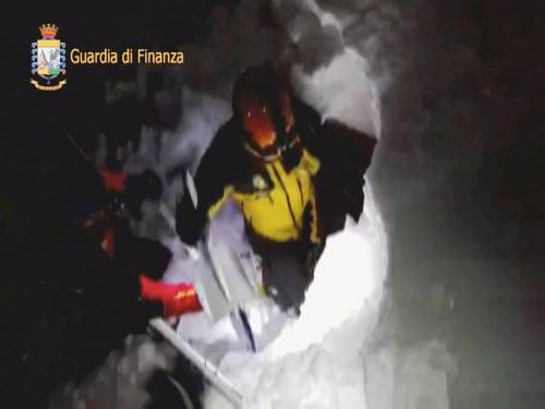 Quegli eroi su sci e racchette. Nel ghiaccio per salvare vite