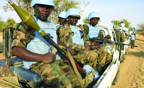 Gambia sull'orlo della guerra. Bomba sbarchi verso l'Italia