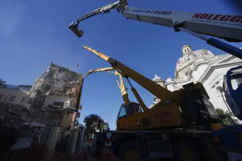 Installano casette di legno in cortile: terremotati denunciati per abuso edilizio