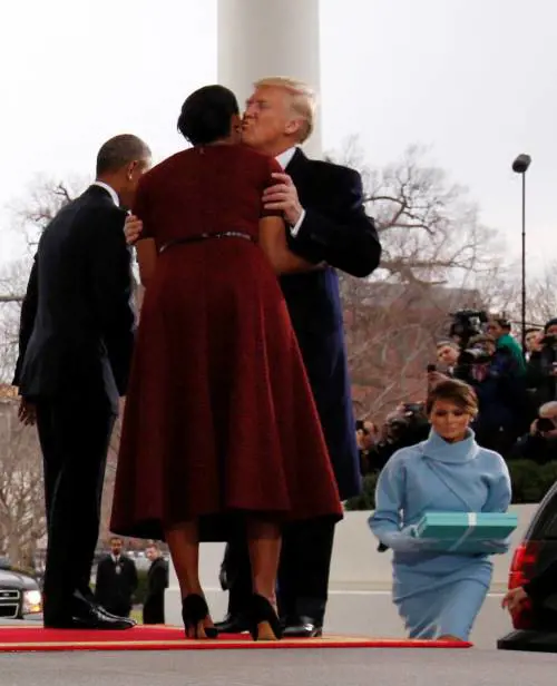 L'incontro tra Michelle e Melania: ecco le due first lady
