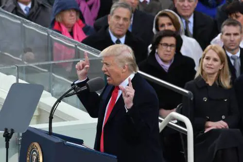 Spinelli gratis per le strade di Washington durante il giuramento di Trump