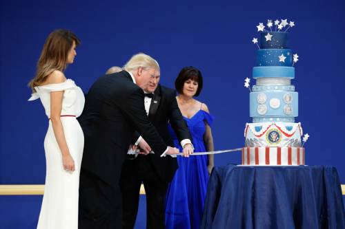 Trump e quella torta identica al dolce di Obama