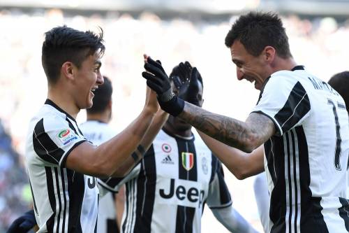 La Juventus non sbaglia contro la Lazio: Roma e Napoli rispedite a -4