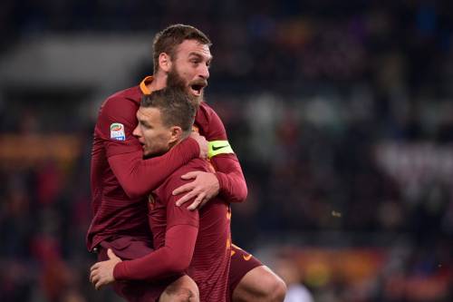 La Roma non molla la Juventus: Dzeko riporta a meno uno i giallorossi