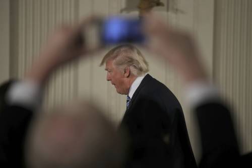 Con l'addio al Tpp, Trump tutela i lavoratori