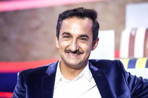 Coronavirus, Nicola Savino è in quarantena: salta anche il programma in radio