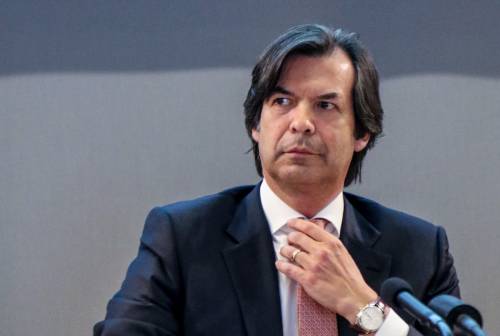 Intesa boccia Generali "Non ci sono opportunità"