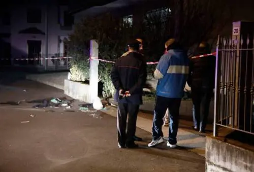 Banditi dell'Est in casa  Un giovane reagisce: massacrato a sprangate