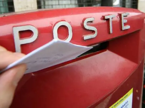 Gli stalker dei vip: 10mila lettere "sporche"