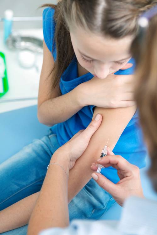 Rai, Report contro il vaccino Hpv. È polemica: "Falsità intollerabili"