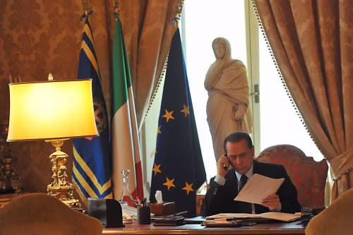 I dem anti Renzi da Berlusconi per fermare la corsa alle urne