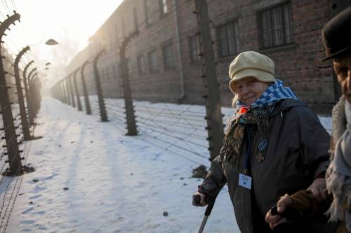 Giornata della memoria: "Auschwitz è il lato più oscuro dell'uomo"