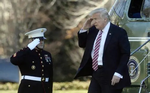 Trump chiude agli immigrati: stop agli ingressi da sette Paesi islamici