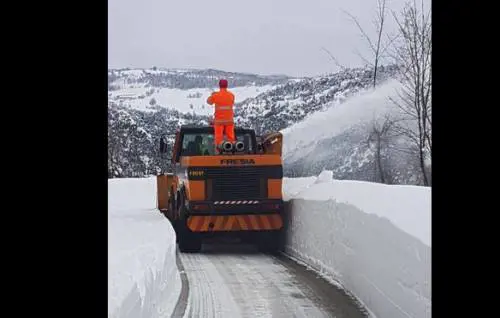 Sea regala la turbo fresa usata dai volontari per l'emergenza neve