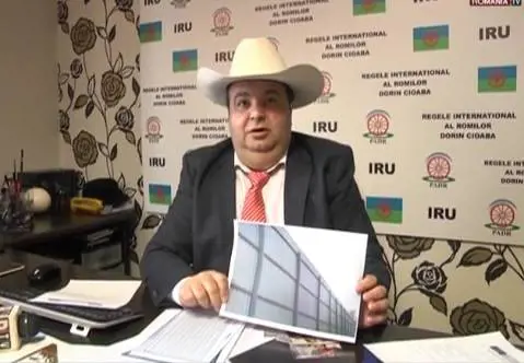 Il "re dei rom" scrive a Trump: "Costruiamo noi il muro, a prezzo stracciato"