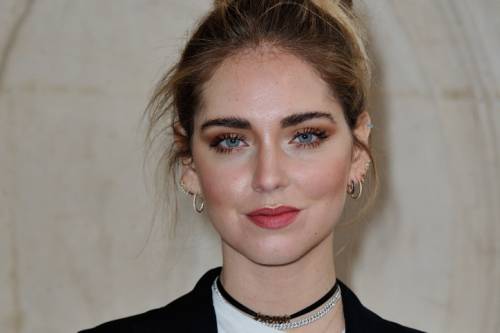 Chiara Ferragni hot, la gonna è inguinale
